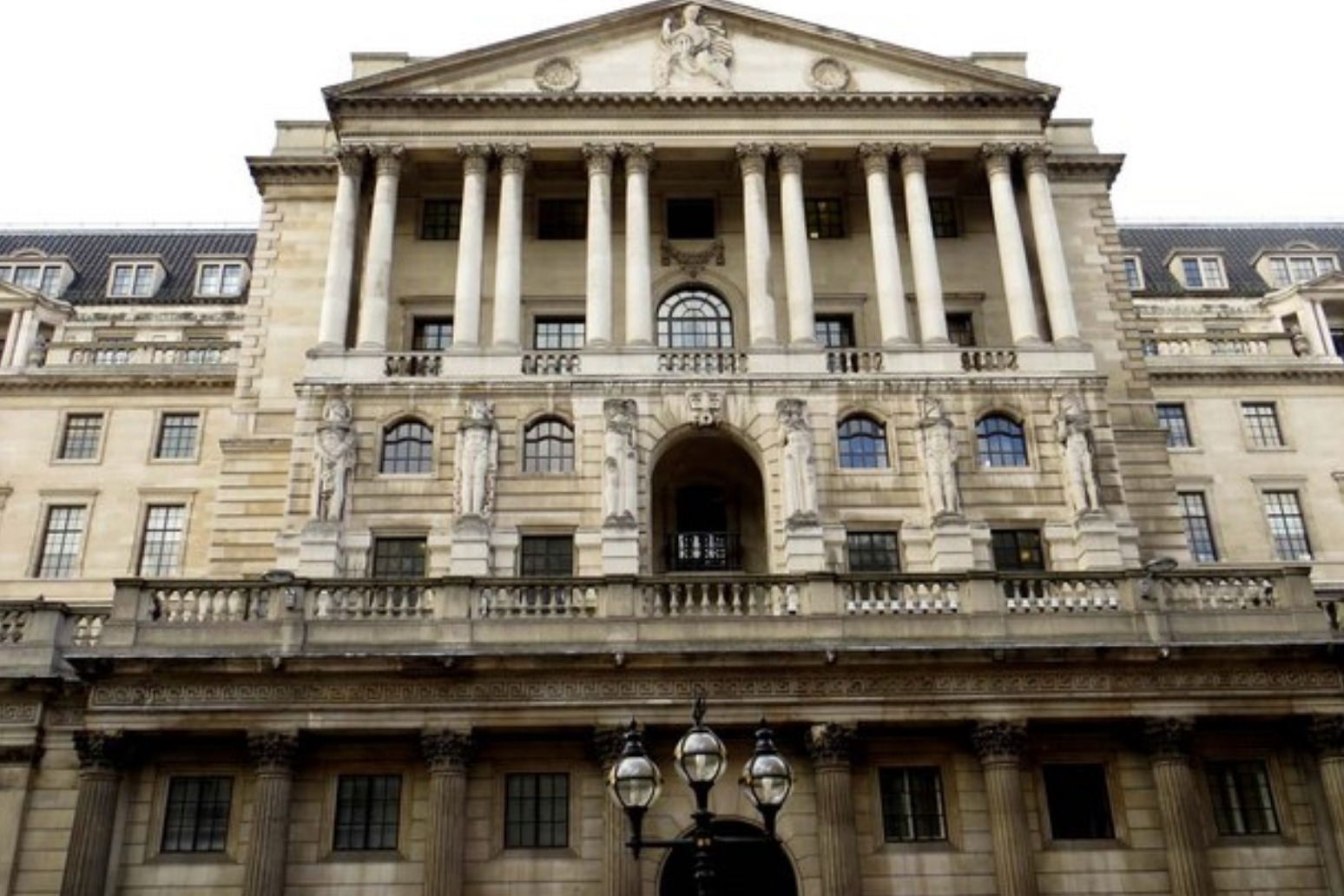Bank of England keep interest rates steady 